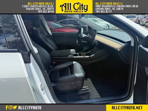 Used 2021 Tesla Model Y Long Range AWD/4WD image 18