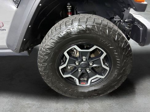 Used 2021 Jeep Gladiator Rubicon w/ Trailer Tow Package AWD/4WD image 39