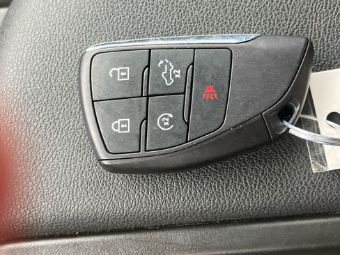 Used 2025 Chevrolet Silverado 1500 LT image 35