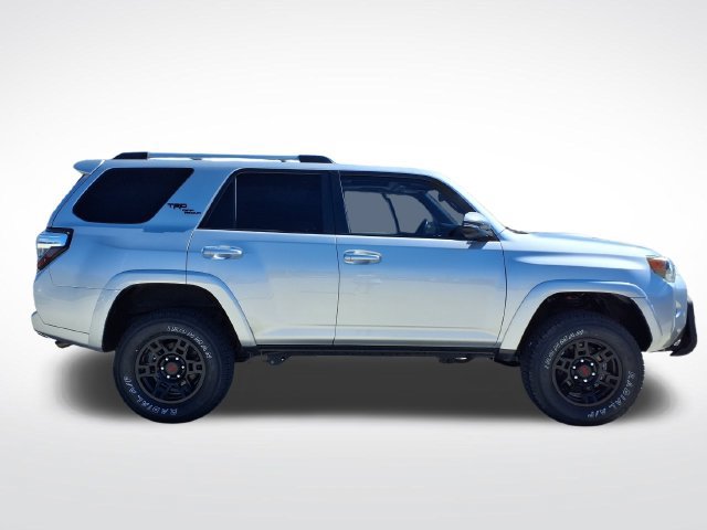 Used 2017 Toyota 4Runner TRD Off-Road Premium AWD/4WD image 29