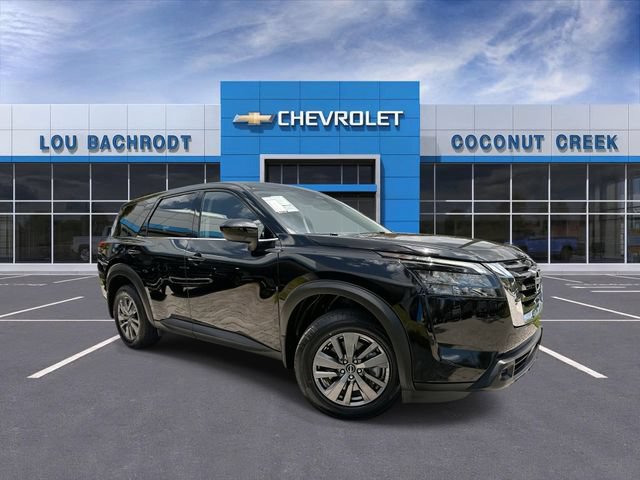 Used 2025 Nissan Pathfinder S FWD image 1