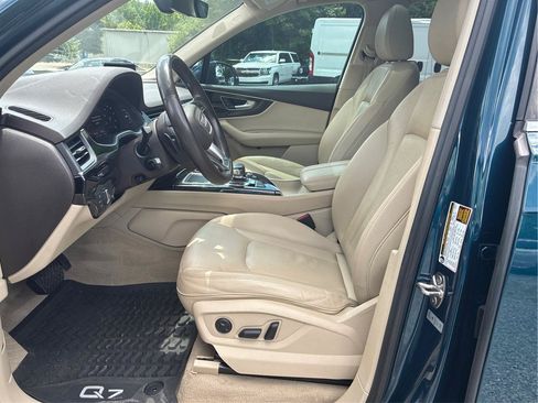 Used 2019 Audi Q7 3.0T Premium Plus w/ Premium Plus Package AWD/4WD image 11