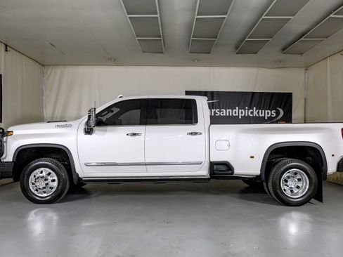Used 2025 Chevrolet Silverado 3500 High Country w/ High Country Premium Package AWD/4WD image 11