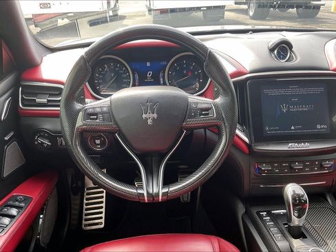 Used 2018 Maserati Ghibli S GranSport Q4 AWD/4WD image 5