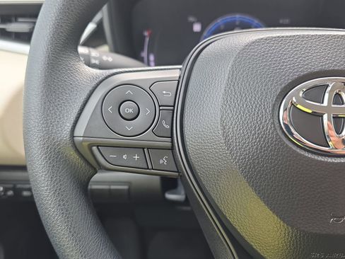 Used 2026 Toyota Corolla LE FWD image 16
