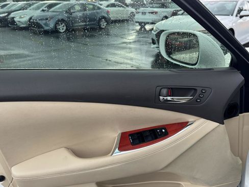 Used 2011 Lexus ES 350 FWD image 9