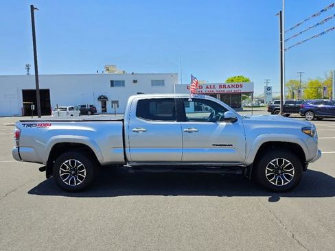 Used 2023 Toyota Tacoma TRD Sport w/ TRD Premium Sport Package AWD/4WD image 8