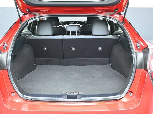 Used 2018 Toyota Prius Two w/ Prius Two Safety Plus Package FWD image 15