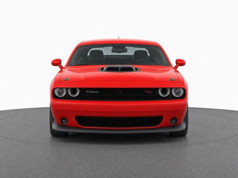Used 2022 Dodge Challenger R/T Scat Pack w/ Shaker Package RWD image 5