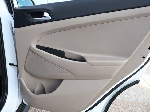 Used 2019 Hyundai Tucson Value w/ Cargo Package image 12