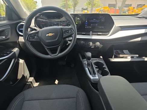 Used 2025 Chevrolet Trax LS FWD image 8