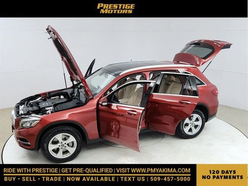 Used 2018 Mercedes-Benz GLC 300 4MATIC image 22