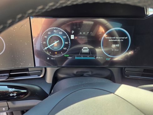 New 2025 Hyundai Elantra SEL image 9