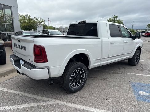 New 2026 RAM 2500 Limited AWD/4WD image 29