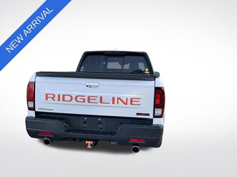 Used 2025 Honda Ridgeline TrailSport image 4