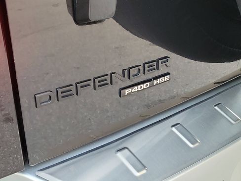 Used 2020 Land Rover Defender 110 HSE image 13