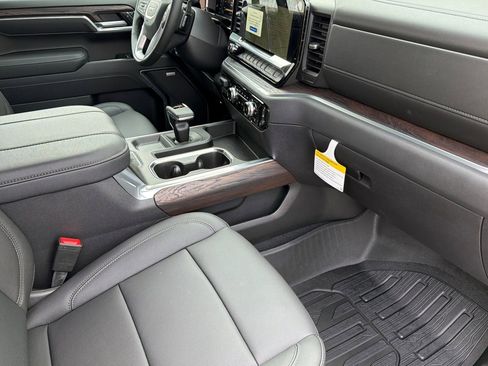 New 2026 GMC Sierra 1500 SLT w/ SLT Premium Package image 13