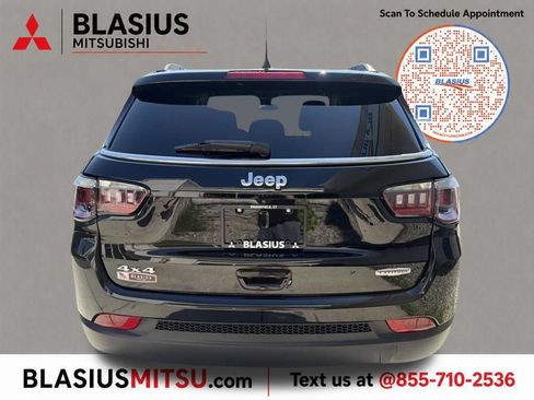 Used 2022 Jeep Compass Latitude AWD/4WD image 11