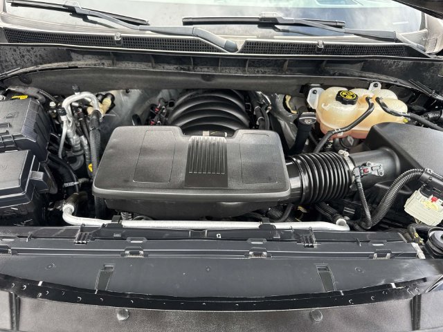Used 2023 Cadillac Escalade Premium Luxury w/ Performance Package AWD/4WD image 10