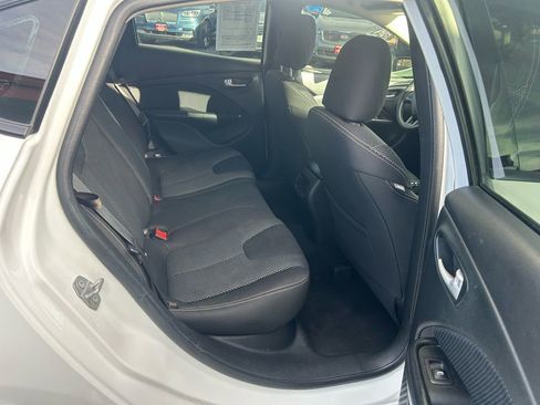 Used 2016 Dodge Dart SXT image 9