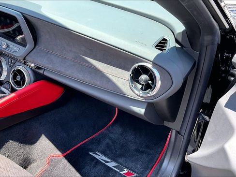 Used 2022 Chevrolet Camaro ZL1 RWD image 19