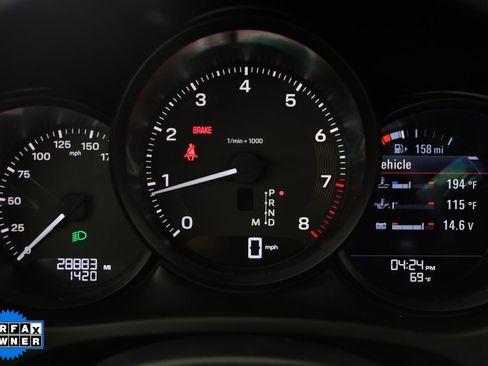 Used 2022 Porsche Macan image 19