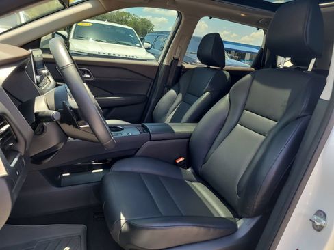 Used 2021 Nissan Rogue SV w/ Premium Package FWD image 17