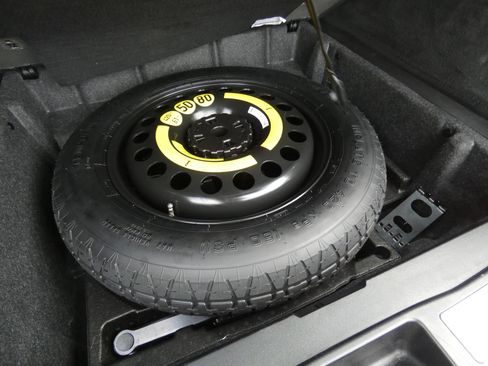 Used 2016 Mercedes-Benz GLE 350 w/ Premium Package image 80