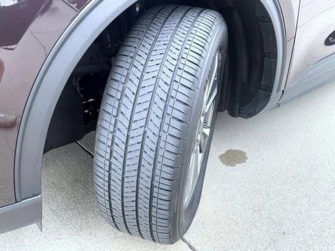 Certified 2023 Ford Escape Platinum AWD/4WD image 25