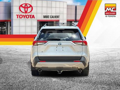 Used 2020 Toyota RAV4 Limited AWD/4WD image 5