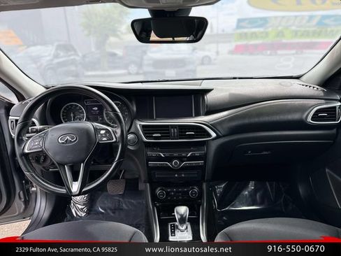 Used 2019 INFINITI QX30 FWD image 15