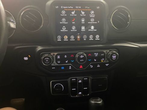 Used 2023 Jeep Wrangler Unlimited Sahara AWD/4WD image 8
