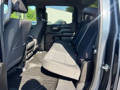 Used 2022 Chevrolet Silverado 1500 LT w/ Z71 Off-Road Package AWD/4WD image 15