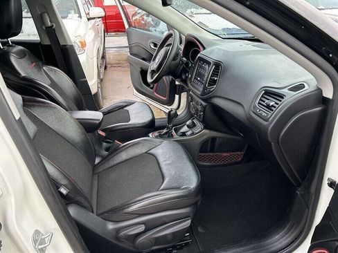 Used 2021 Jeep Compass Trailhawk image 18