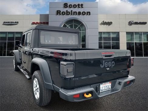 Certified 2021 Jeep Gladiator Sport image 3