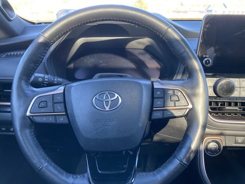 Used 2024 Toyota Grand Highlander AWD Hybrid image 13