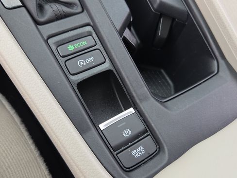 Used 2024 Honda Accord LX image 18
