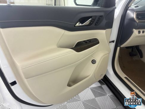 Used 2023 GMC Acadia Denali w/ Denali Ultimate Package AWD/4WD image 14