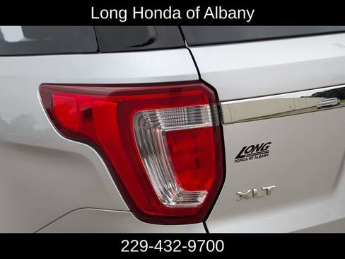 Used 2016 Ford Explorer XLT w/ Equipment Group 202A FWD image 9