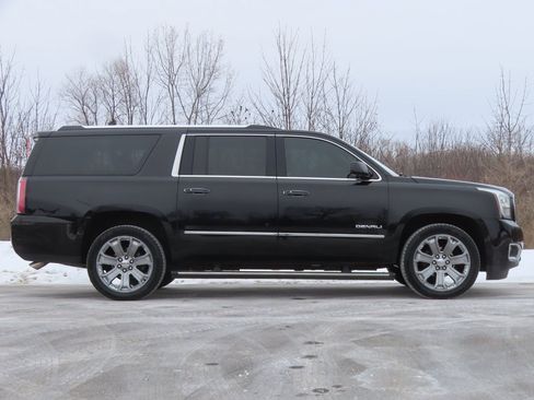 Used 2016 GMC Yukon XL Denali w/ Open Road Package image 2
