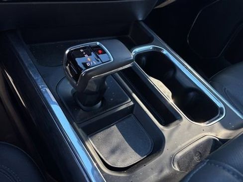 Used 2022 Chevrolet Silverado 1500 LTZ image 26