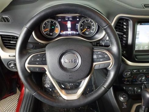 Used 2015 Jeep Cherokee Limited w/ Luxury Group AWD/4WD image 31