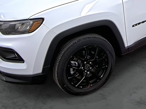 New 2026 Jeep Compass Latitude image 7