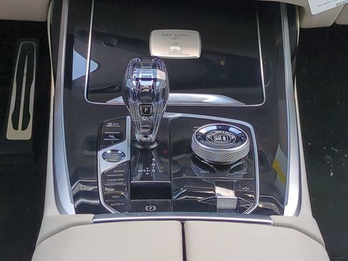 New 2026 BMW ALPINA XB7 AWD/4WD image 19