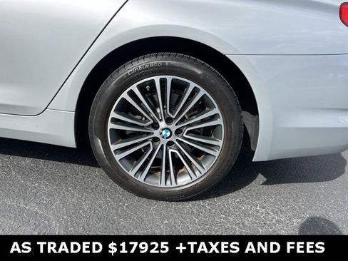 Used 2019 BMW 530i w/ Premium Package image 10
