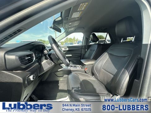 Used 2022 Ford Explorer Limited w/ Equipment Group 301A AWD/4WD image 11
