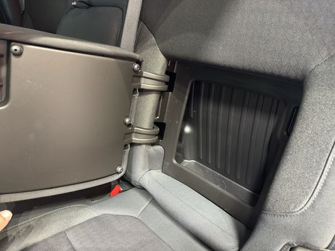 Used 2019 Chevrolet Silverado 1500 LT w/ All-Star Edition AWD/4WD image 12