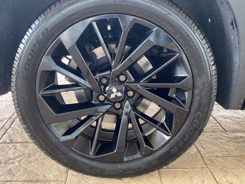 Used 2023 Mitsubishi Outlander SE Black Edition AWD/4WD image 13