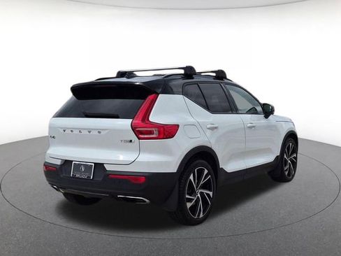Used 2020 Volvo XC40 T5 R-Design AWD/4WD image 5