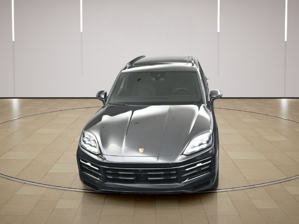 Certified 2025 Porsche Cayenne AWD/4WD image 37